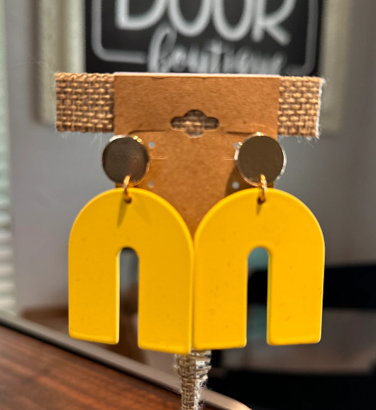 Summer Horseshoe Earrings