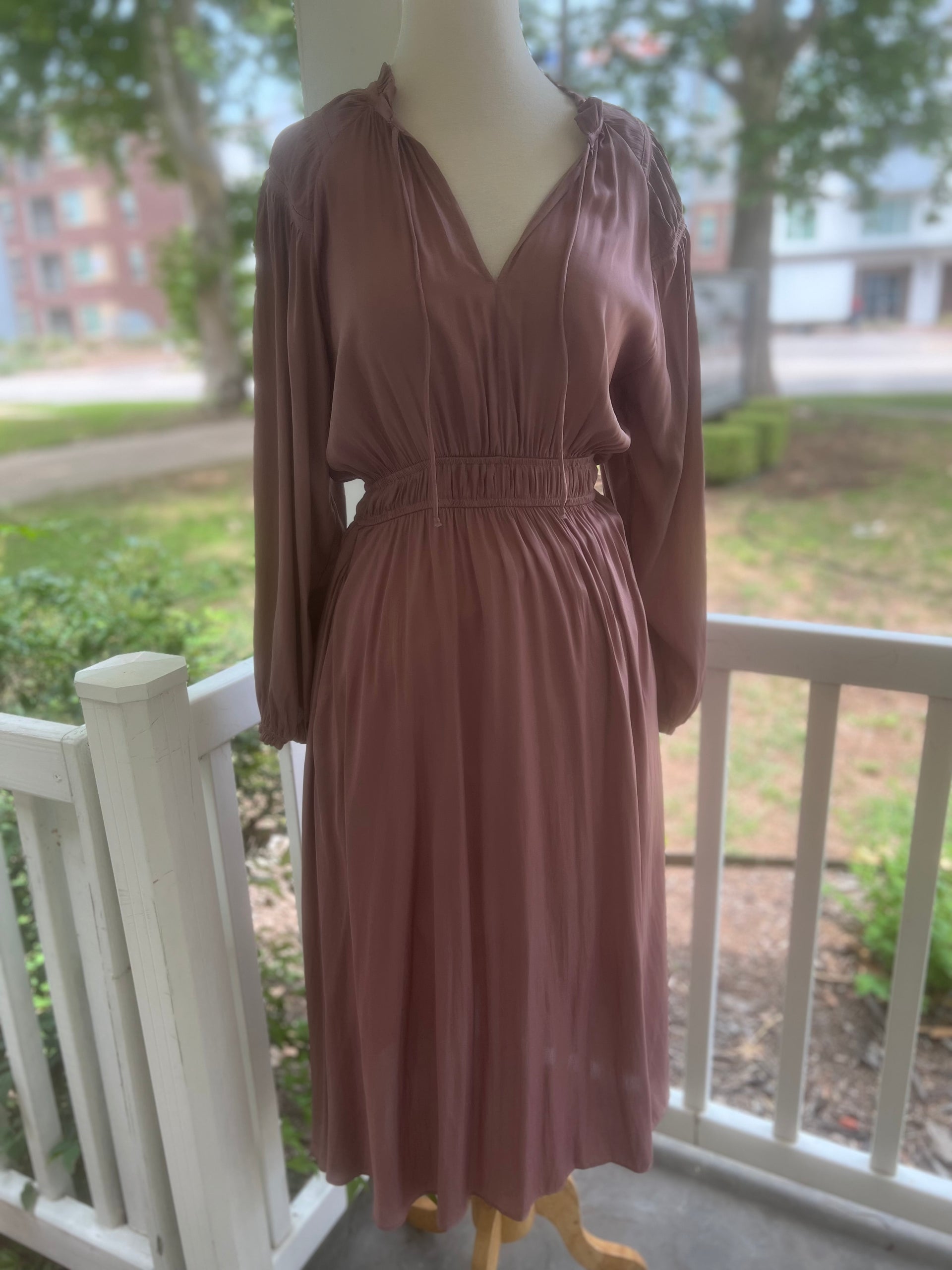Lilac Midi Dress – Side Door Boutique